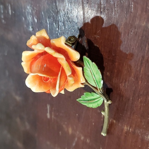 VINTAGE GES GESCH ORANGE ROSE PIN STAMPED CJJ GREENLEAVES GOLDTONE FLORAL - Picture 2 of 10